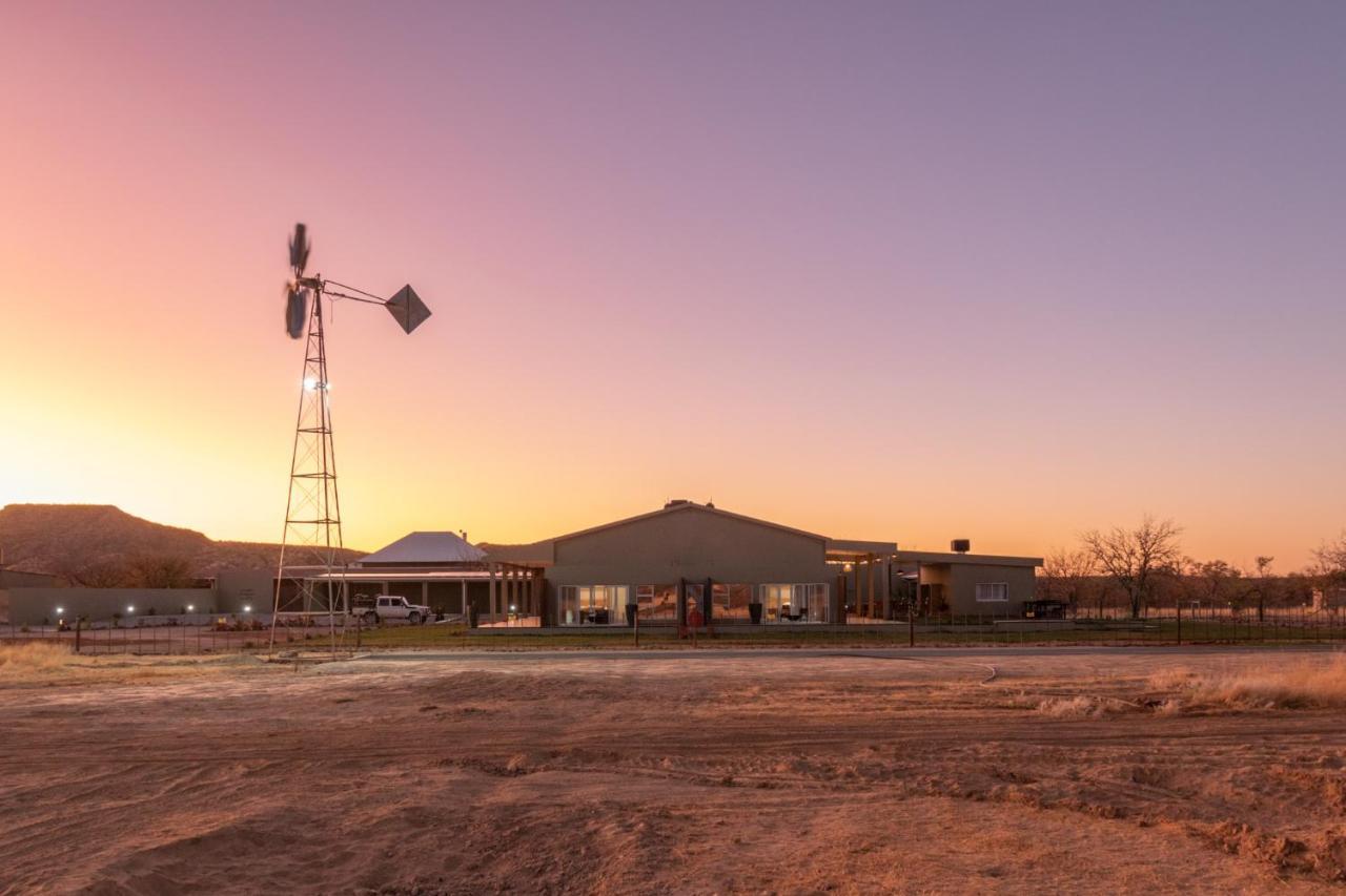 Ugab Game Farm & Lodge Vingerklip Dış mekan fotoğraf